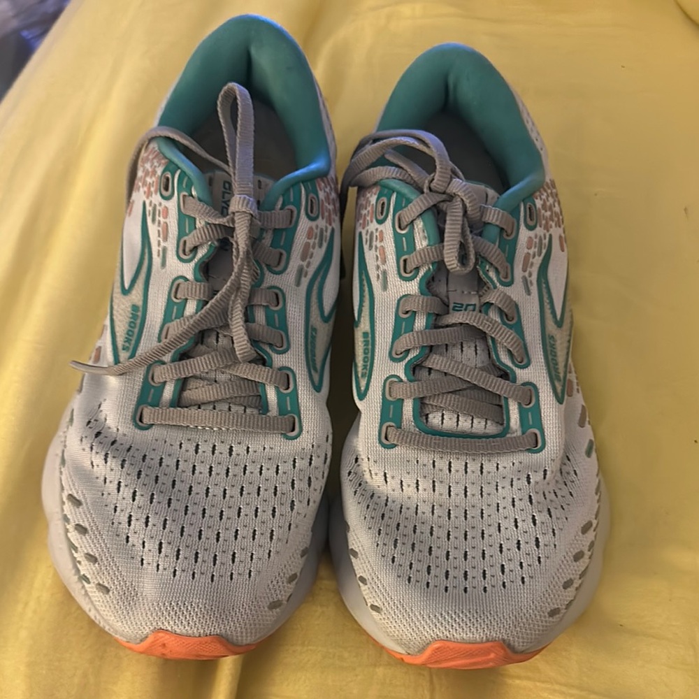 Brooks Gray and Green Athletic Shoes with Breathable Mesh